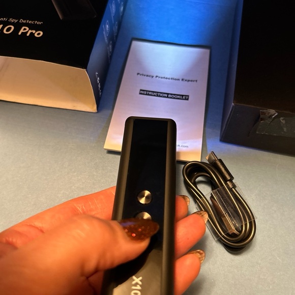 Hidden Camera Detectors X10 Pro, Accurate Anti Spy Camera/ Bug Sweeper/ GPS Trac - Picture 10 of 15